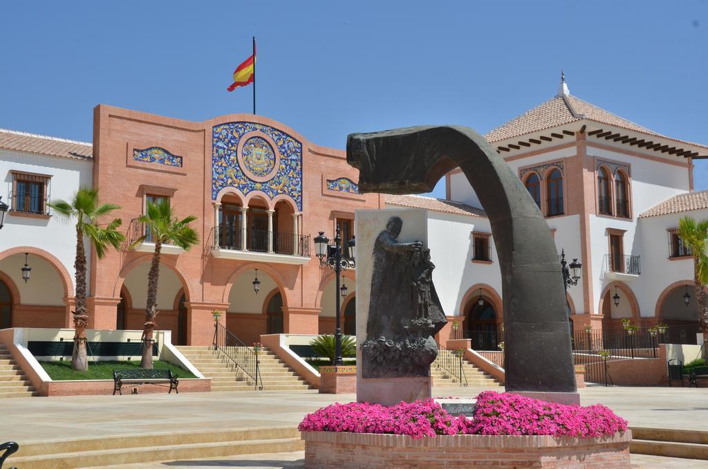 Hotel La Pinta Palos de la Frontera Exterior foto